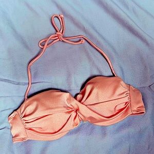 32A WomenVictoria’s Secret light pink bathing suit top